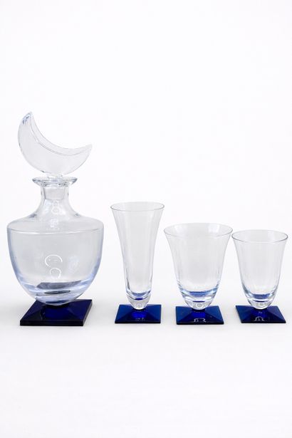 SÈVRES 
Ensemble de verres à pied en cristal...