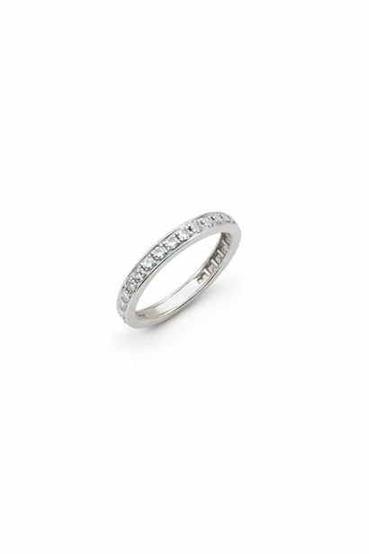 American wedding band in 18K (750/1000) white...