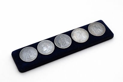 Lot of silver coins including : 
- 2 silver...
