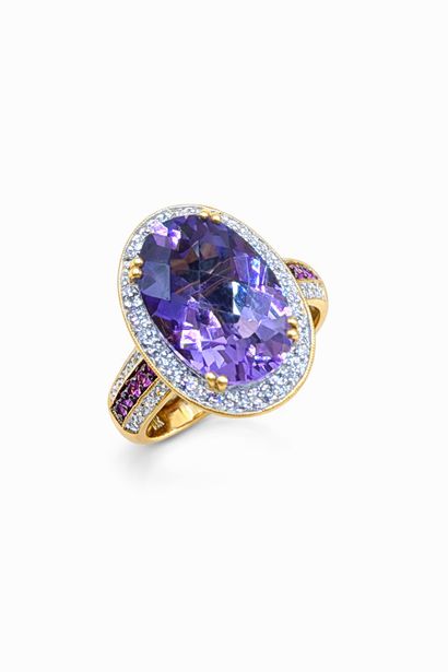 18K (750/1000) yellow gold cocktail ring...