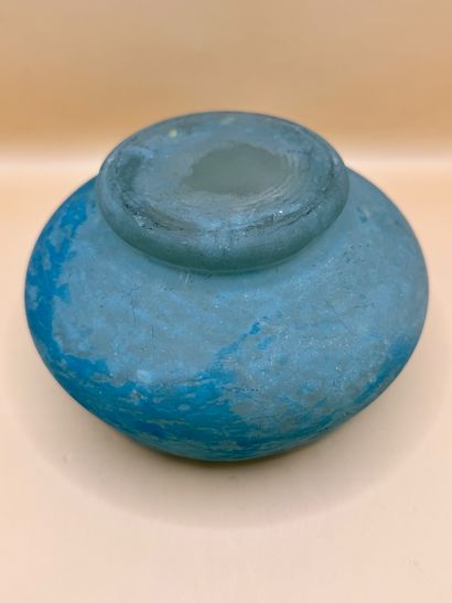 DAUM NANCY 
Vide-poche ovoïde en verre marmoréen...
