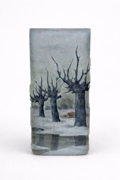 DAUM NANCY 
Vase tronconique en verre multicouche...