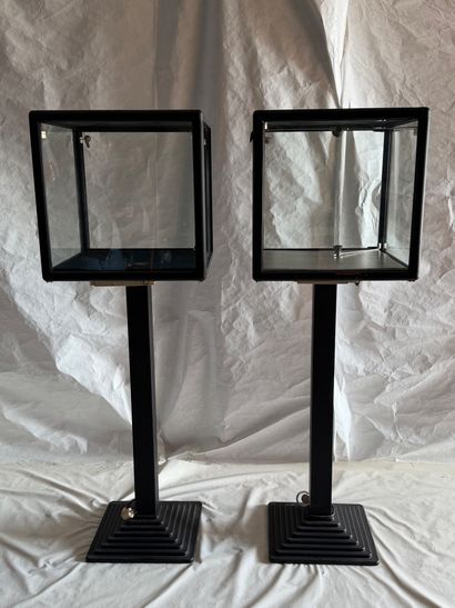 Suite of two jeweler's display cases in black...