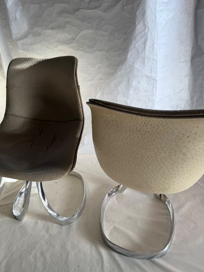 Michel CHARRON (né en 1952)
Suite de 4 chaises...
