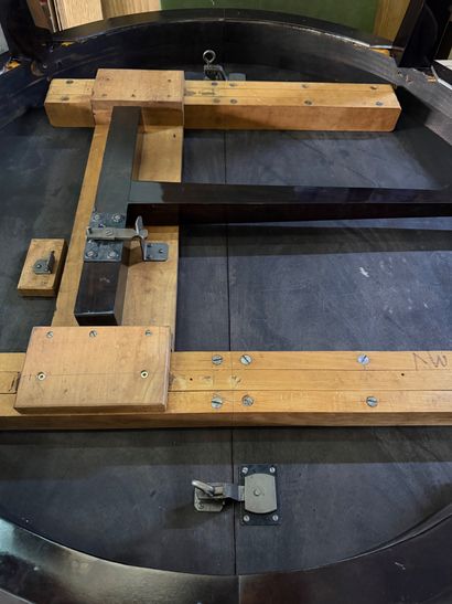 Table ronde de salle à manger, le plateau...