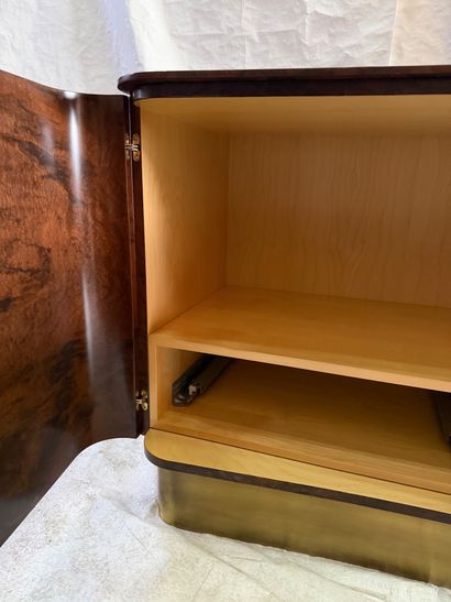 Création CONTEMPORAINE
Elégant buffet en...