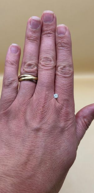 A modern-cut diamond on paper weighed 0.40...