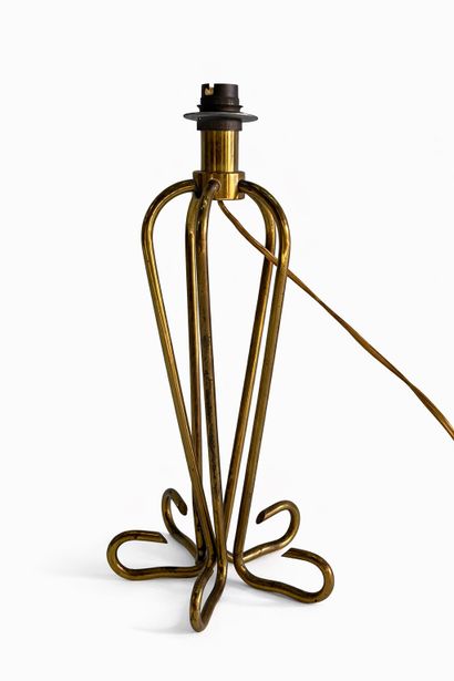 Ravissant pied de lampe ajouré en laiton...