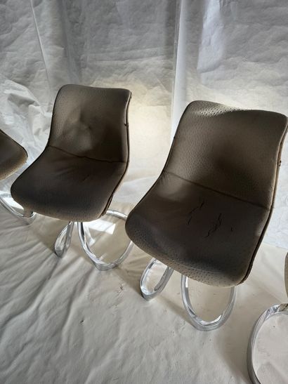 Michel CHARRON (né en 1952)
Suite de 4 chaises...