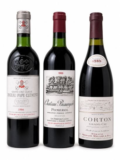 Lot includes: 
- 1 bottle of Château Pape...