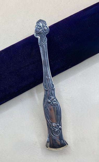 Pince à sucre en argent (950/1000) à décor...