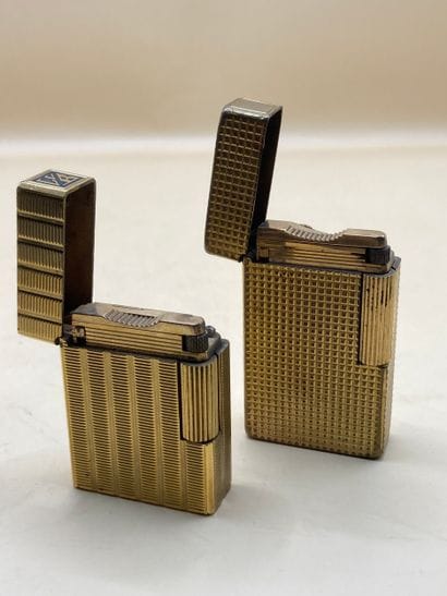 S.T. DUPONT 
Set consisting of two gold-plated...