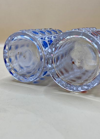 BACCARAT 
Ensemble comprenant deux flacons...