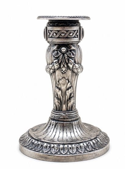 RISLER & CARRE PARIS 
Bougeoir en argent...