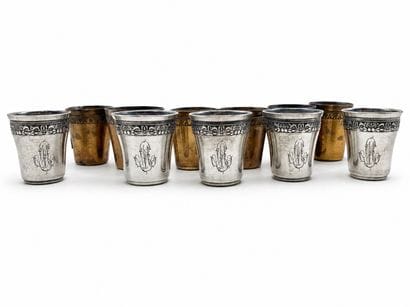 Suite de 5 verres à liqueur en argent (950/1000)...