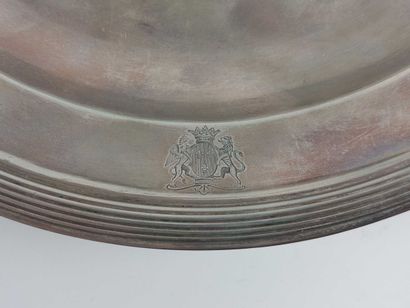 Brussels.
Circular tray with molded edges....