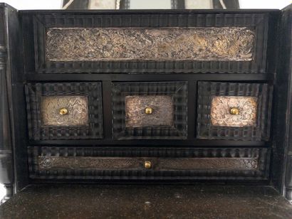 Small cabinet.
Resting on four small turned...