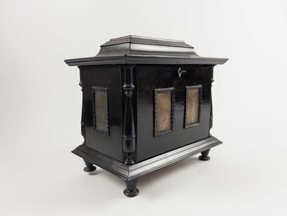 Small cabinet.
Resting on four small turned...