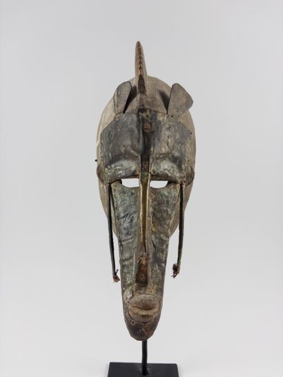 Marka.
Ntombo face mask. Wood trimmed with...