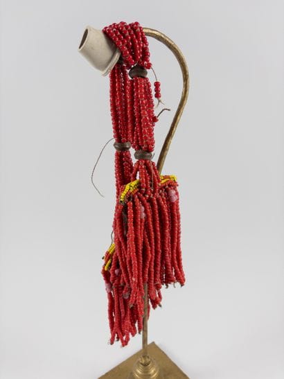 Sidamo.
Wedding necklace. Glass beads, leather...