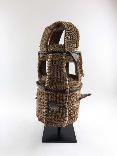 Yoruba.
Soul receptacle (Ori Island). Cowries,...