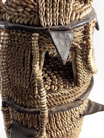 Yoruba.
Soul receptacle (Ori Island). Cowries,...