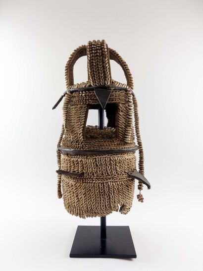 Yoruba.
Soul receptacle (Ori Island). Cowries,...