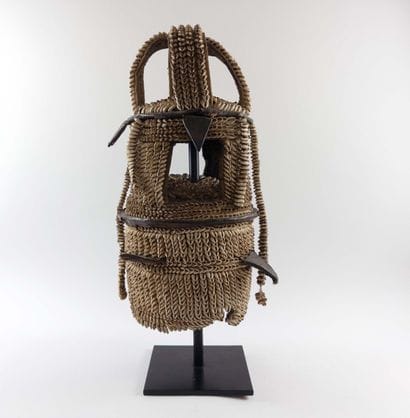 Yoruba.
Soul receptacle (Ori Island). Cowries,...