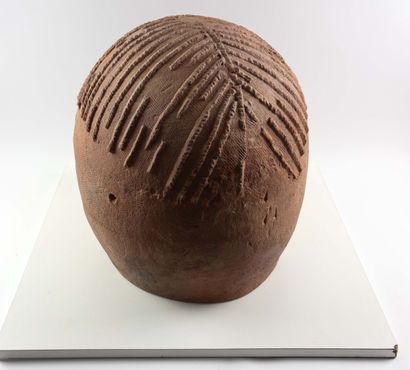 Bura.
Funerary urn. Terracotta. Niger. Presented...