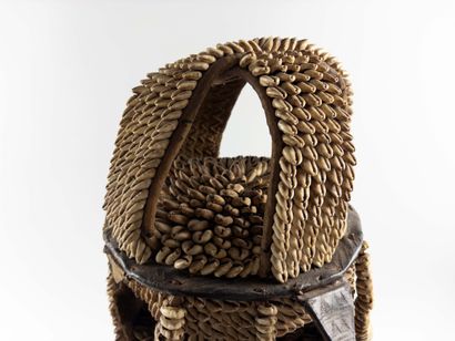 Yoruba.
Soul receptacle (Ori Island). Cowries,...