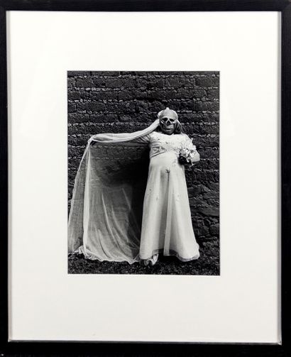 Graciela Iturbide (Mexico, 1942).
Novia Muerte....