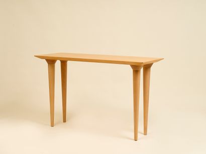 Lluis CLOTET (Né en 1941)
'Parco'
Console
Hêtre
Modèle...