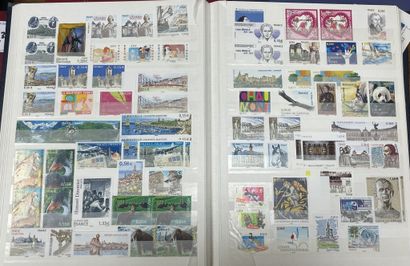 Faciale + Monde : Timbres de France Moderne...