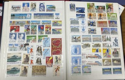Faciale + Monde : Timbres de France Moderne...