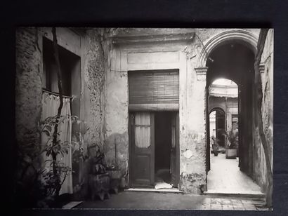 Important set of photographs including prints...