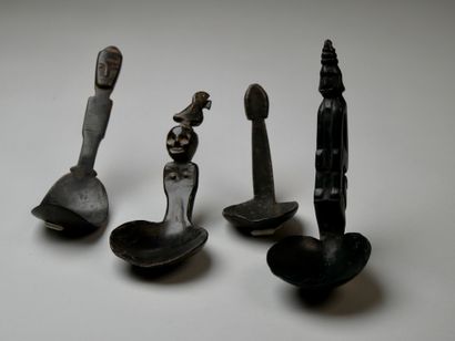Set of 7 spoons
Indonesia
Heights: 22.5 cm,...