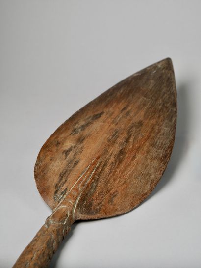 Pagaie, Région du Sepik
Papouasie Nouvelle-Guinée
Bois...