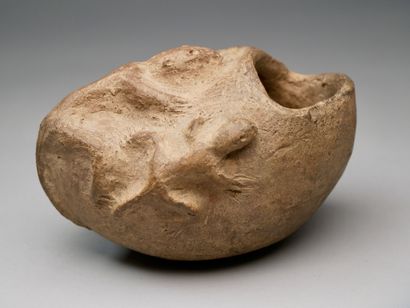 Terracotta pot with Izzi lizard
Nigeria
Terracotta
Late...