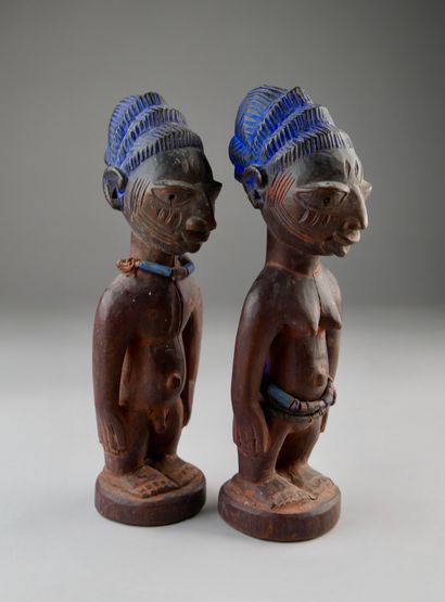 Pair of Ibedji Yoruba, Nigeria
Wood, pigments,...