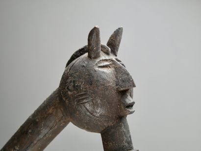 Sceptre cérémoniel à tête avec cornes Mossi,...