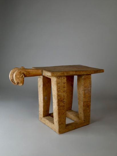 Tabouret Bobo, Burkina Faso
Bois
H: 29cm/...