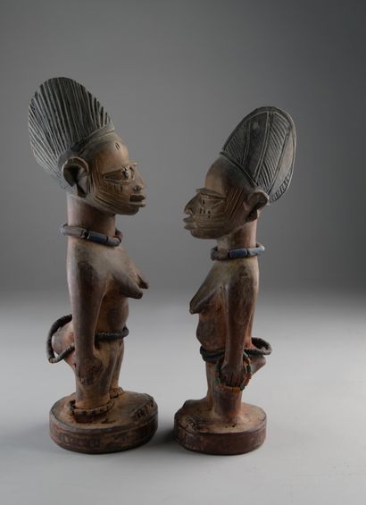 Paire d'Ibedji Yoruba, Nigéria
Bois, pigments,...