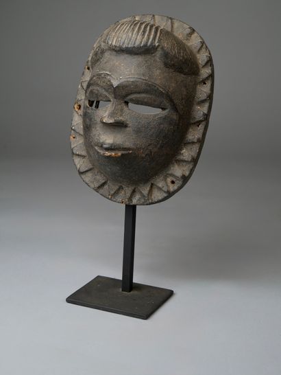 Eket mask, Nigeria
Wood
Height: 21 cm

Provenance:...