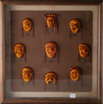 Ensemble de 9 masques miniatures
Corée
Courant...