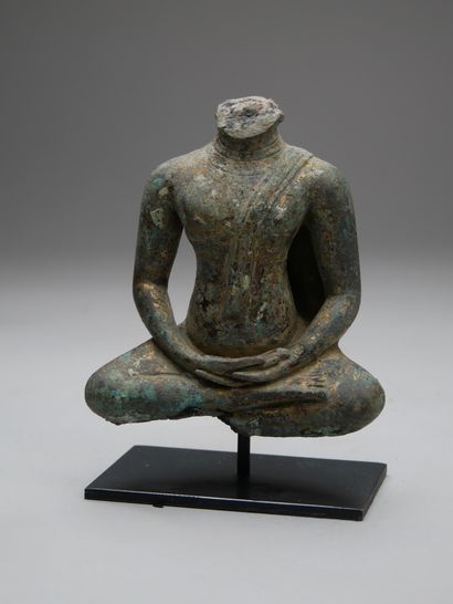 Buste de Bouddha assis en méditation
Thaïlande...