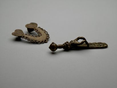 Ensemble de deux poids à peser l’or, Ashanti
Ghana
Bronze
Début...