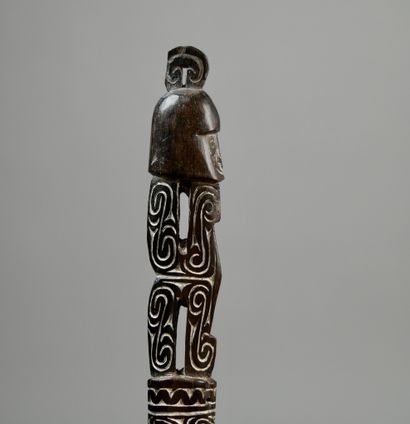 Mortar pestle in Betel, Aire Massim
Papua...