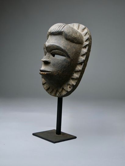 Eket mask, Nigeria
Wood
Height: 21 cm

Provenance:...