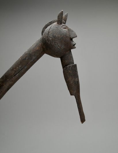 Sceptre cérémoniel à tête avec cornes Mossi,...