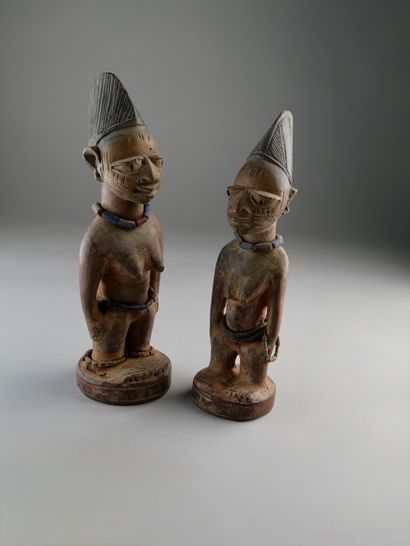 Paire d'Ibedji Yoruba, Nigéria
Bois, pigments,...